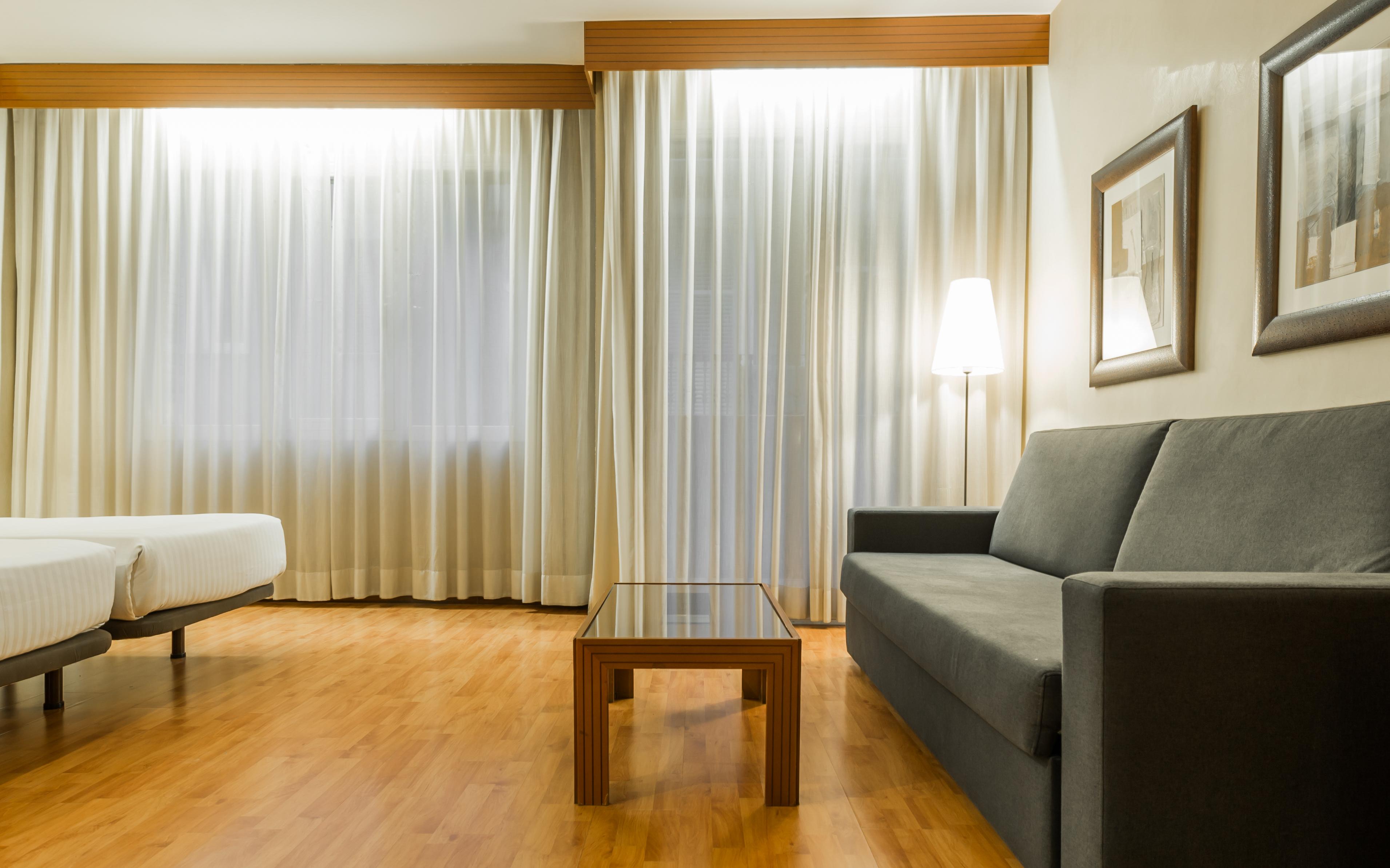 Mariano Cubi Hotel 4*